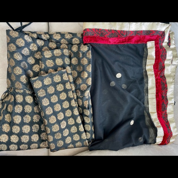 Black & Red Anarkali set - Picture 13 of 14